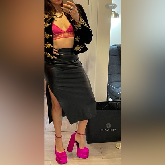 Versace Medusa Head Charm Satin Platform Pumps - Picture 14 of 14